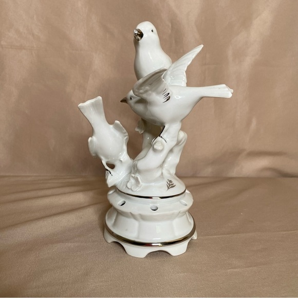 Gerold Porzellan Bavaria Porcelain Birds Figurine - Picture 8 of 9